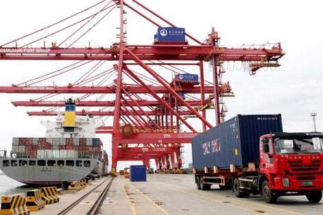 香港發達物流便於國際貨代將貨物運到全球各地